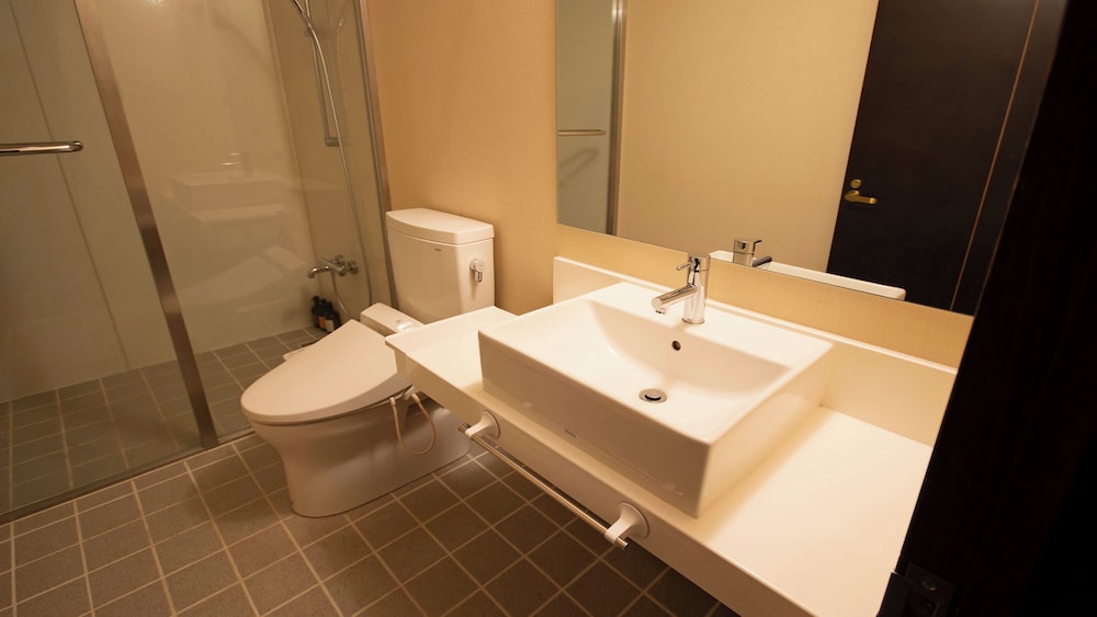 [禁煙] スーペリアツイン シャワーのみ(楓館) 客室1 | 大江戸温泉物語 Premium 岩手花巻