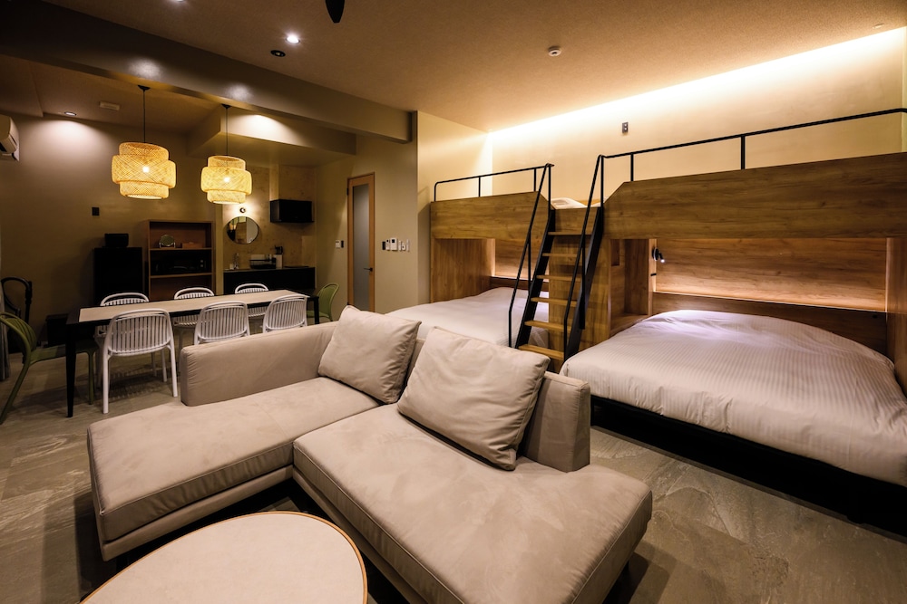 客室1 | ヤンバルプールコンド屋我地 by COLDIO