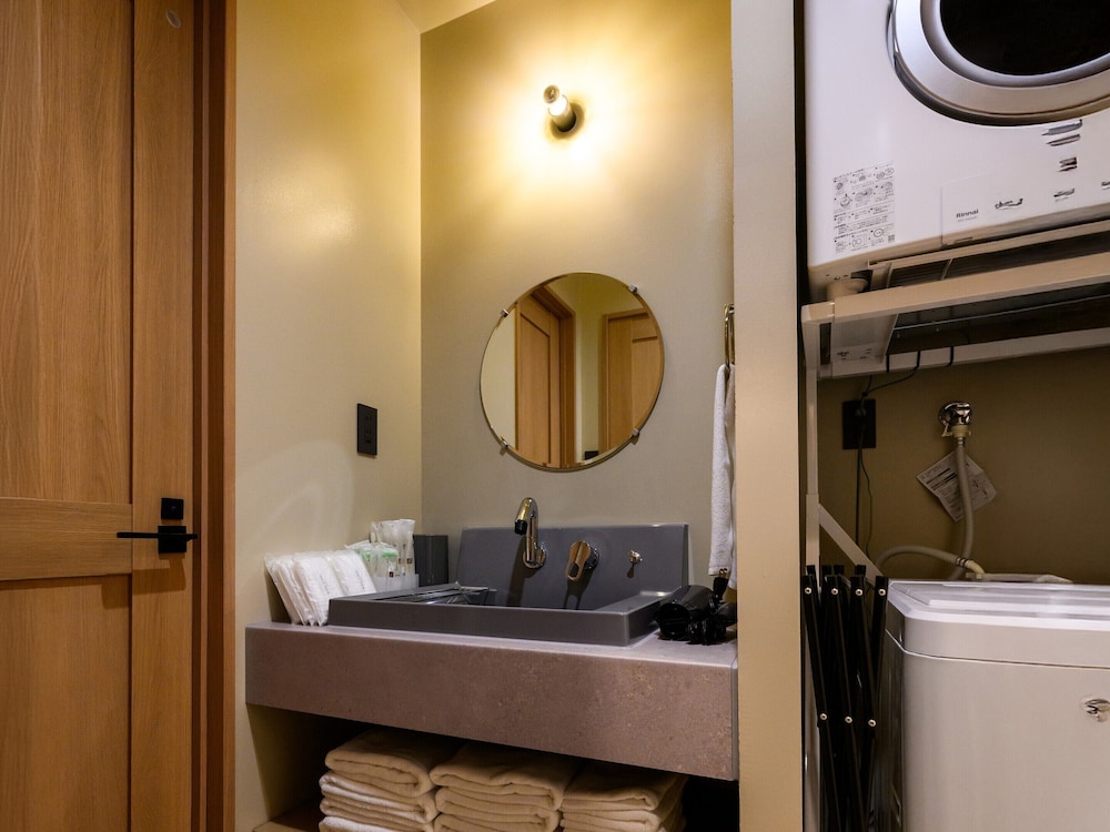 コンドミニアム 禁煙 プールビュー 客室1 | ヤンバルプールコンド屋我地 by COLDIO