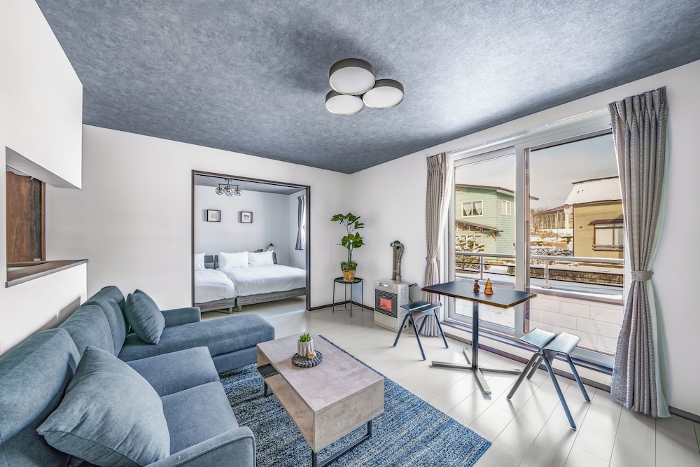 アパートメント リビング エリア1 | HILLS NISEKO 105