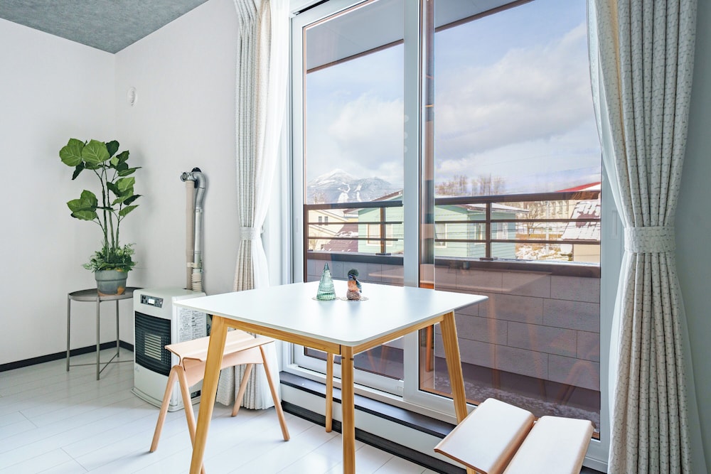 アパートメント レストラン1 | HILLS NISEKO 205