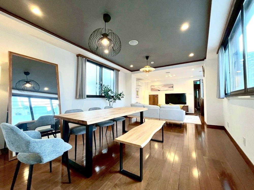 アパートメント 客室内のダイニングエリア0 | Yokohama Mega Stay