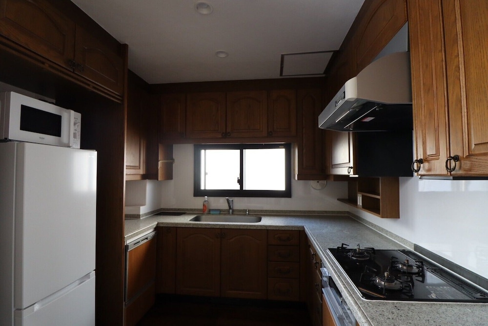 アパートメント 専用キッチン3 | Yokohama Mega Stay