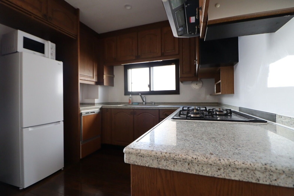 アパートメント 専用キッチン6 | Yokohama Mega Stay