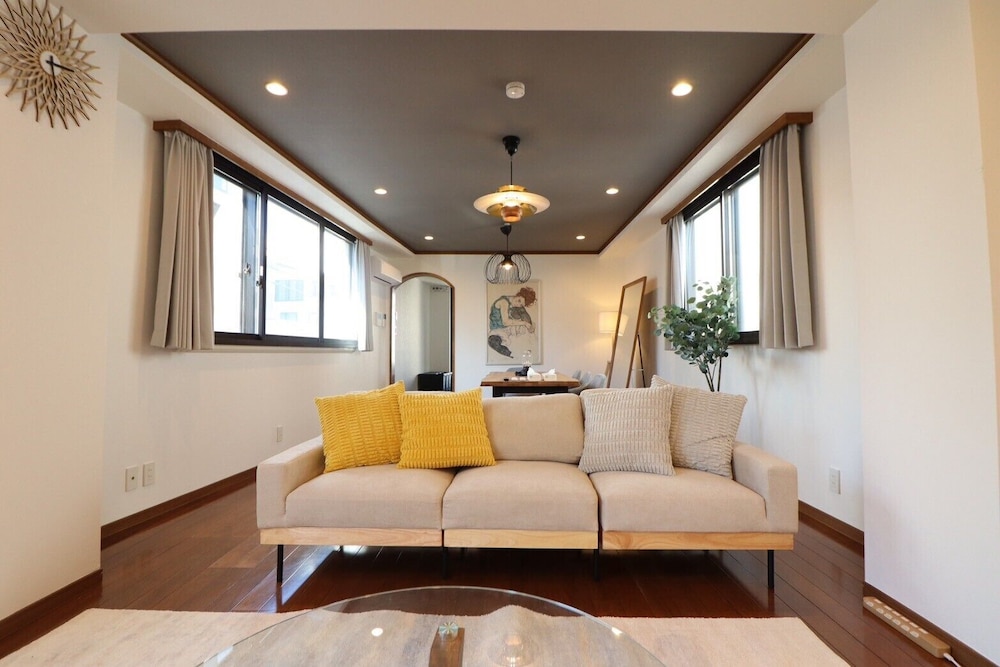 アパートメント リビング エリア3 | Yokohama Mega Stay