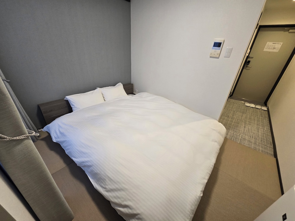 ベーシック ダブルルーム クイーンベッド 1 台 客室29 | ITOSHI Kyoto Inn 二条城