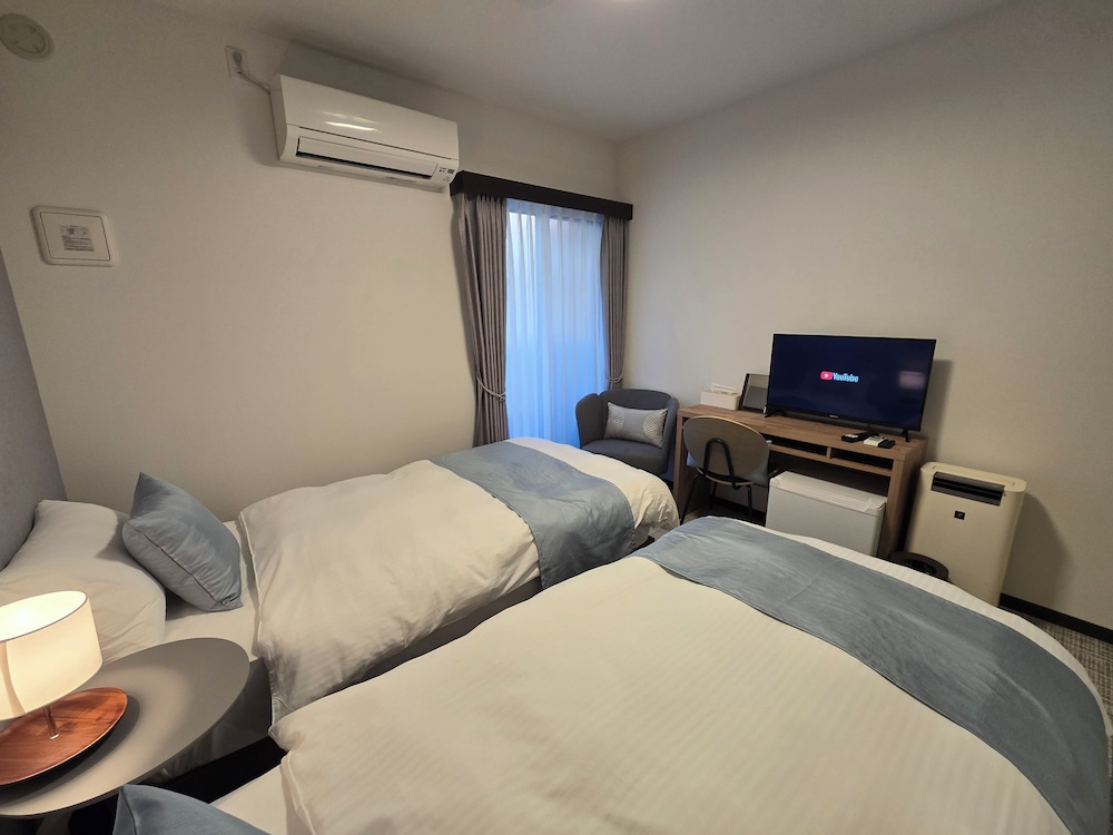 ベーシック ツインルーム シングルベッド 2 台 客室6 | ITOSHI Kyoto Inn 二条城