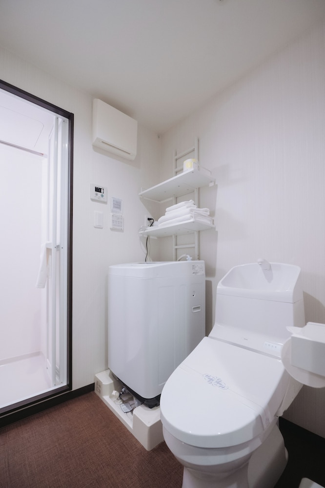 ベーシック ツインルーム シングルベッド 2 台 客室51 | ITOSHI Kyoto Inn 二条城