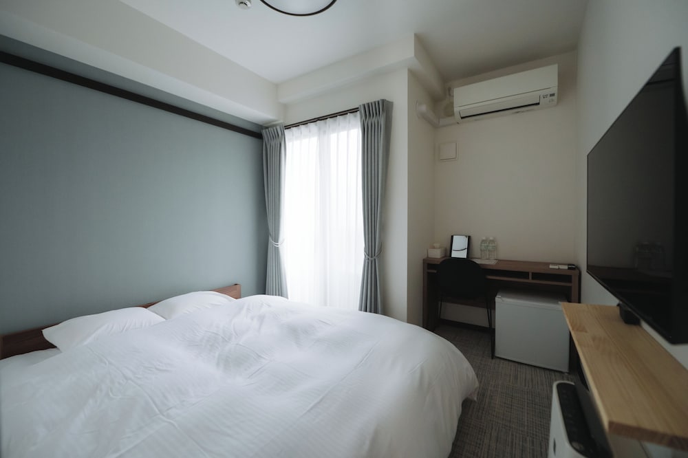 ベーシック ダブルルーム クイーンベッド 1 台 客室32 | ITOSHI Kyoto Inn 二条城
