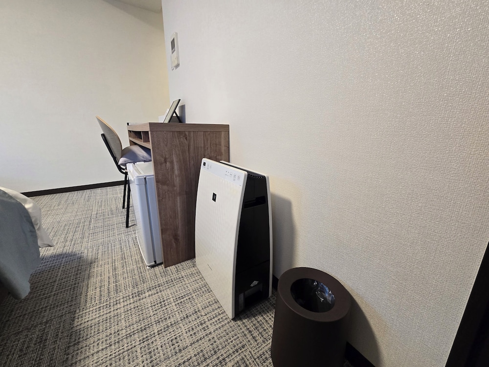 デラックス トリプルルーム ベッド (複数台) 専用バスルーム シティビュー 客室5 | ITOSHI Kyoto Inn 二条城