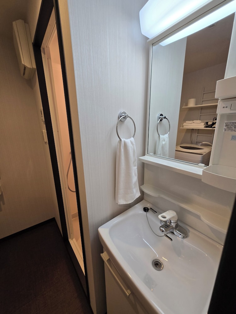 ベーシック ダブルルーム クイーンベッド 1 台 客室27 | ITOSHI Kyoto Inn 二条城