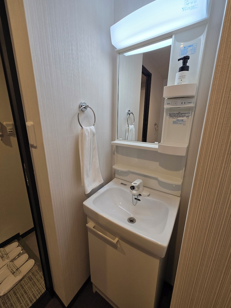 ベーシック ダブルルーム クイーンベッド 1 台 | ITOSHI Kyoto Inn 二条城