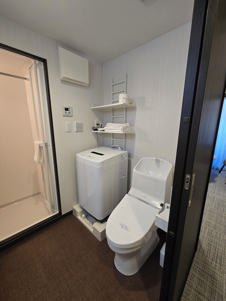 ベーシック ツインルーム シングルベッド 2 台 客室8 | ITOSHI Kyoto Inn 二条城