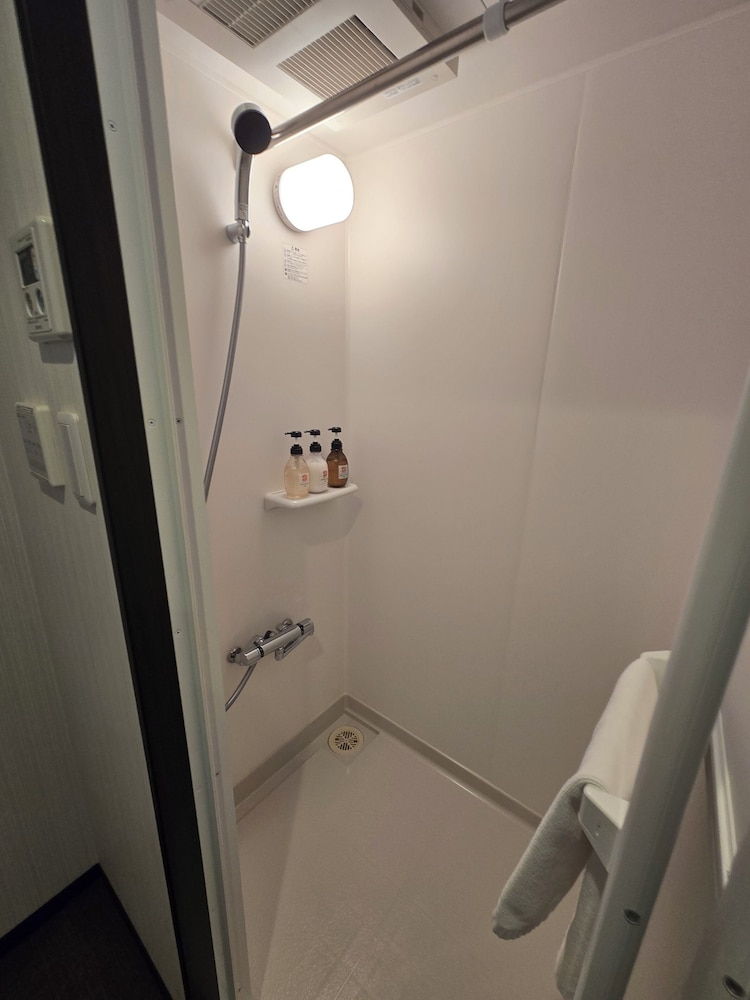 ベーシック ダブルルーム クイーンベッド 1 台 客室23 | ITOSHI Kyoto Inn 二条城