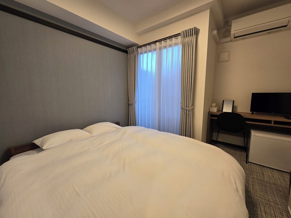 ベーシック ダブルルーム クイーンベッド 1 台 客室12 | ITOSHI Kyoto Inn 二条城