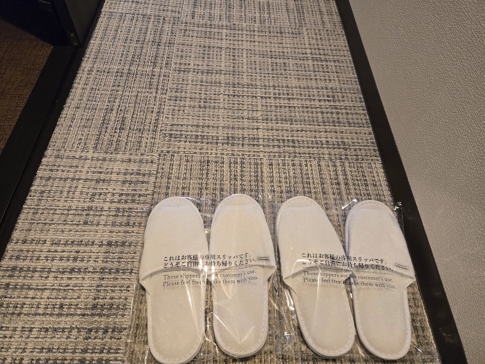 ベーシック ツインルーム シングルベッド 2 台 客室3 | ITOSHI Kyoto Inn 二条城