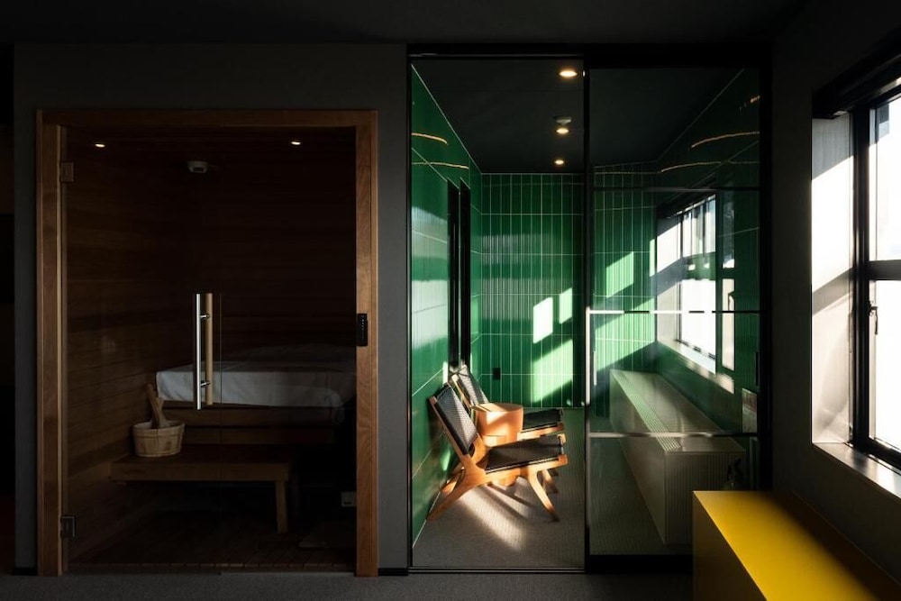 スタンダード ツインルーム レイクビュー サウナ0 | 富士山の見える全室個室サウナ付旅館　しずく