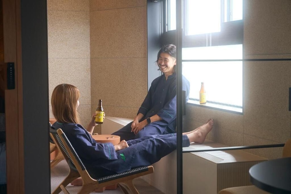 ベーシック ツインルーム パーシャルレイクビュー スパ0 | 富士山の見える全室個室サウナ付旅館　しずく