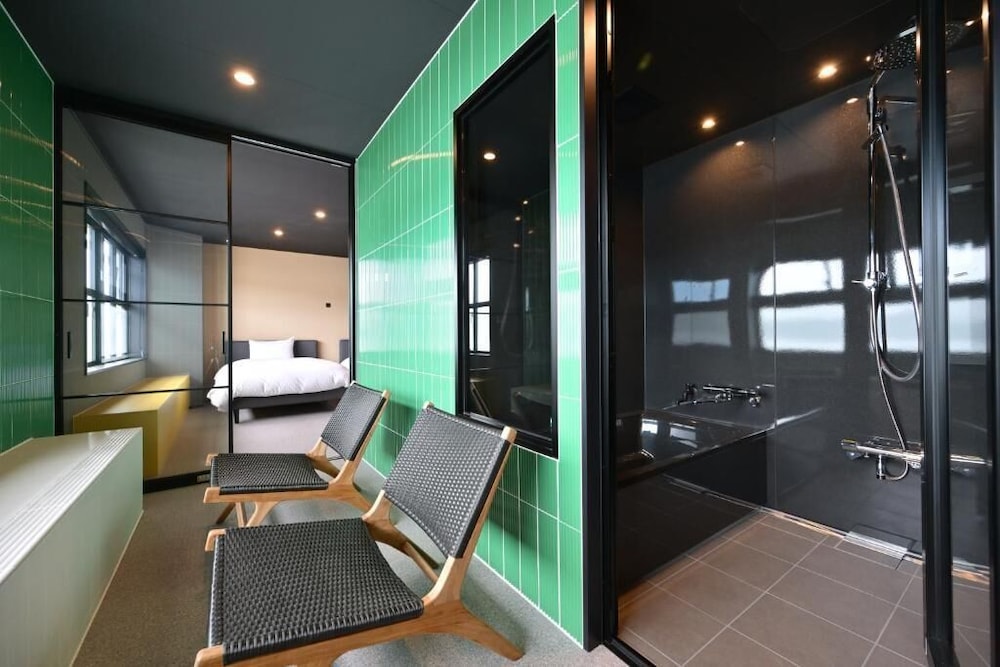 スタンダード ツインルーム レイクビュー 客室1 | 富士山の見える全室個室サウナ付旅館　しずく