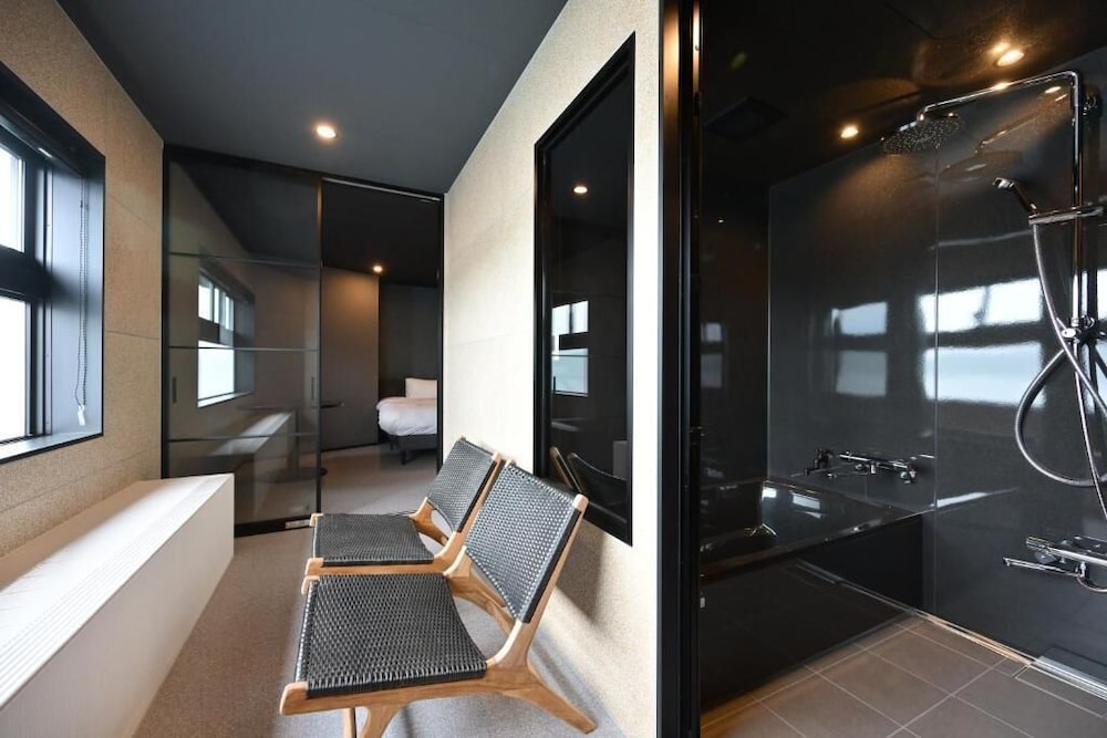 ベーシック ツインルーム パーシャルレイクビュー バスルーム0 | 富士山の見える全室個室サウナ付旅館　しずく