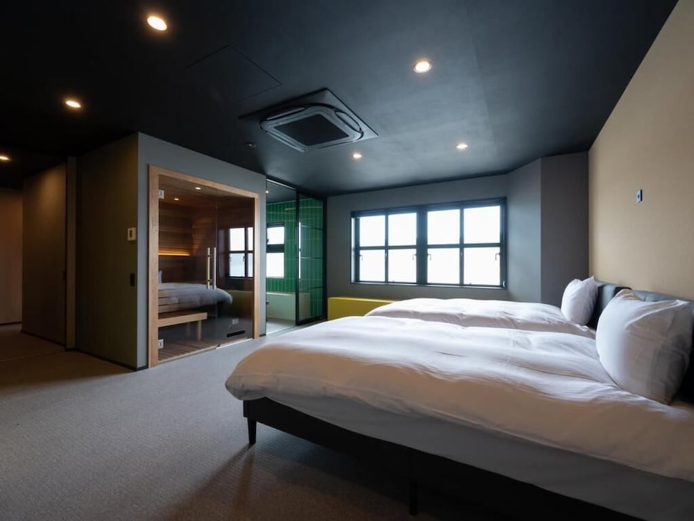 スタンダード ツインルーム レイクビュー 客室3 | 富士山の見える全室個室サウナ付旅館　しずく