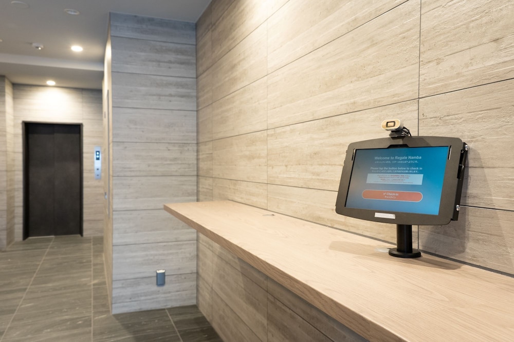 チェックイン / チェックアウト キオスク1 | リゲールなんばアネックス