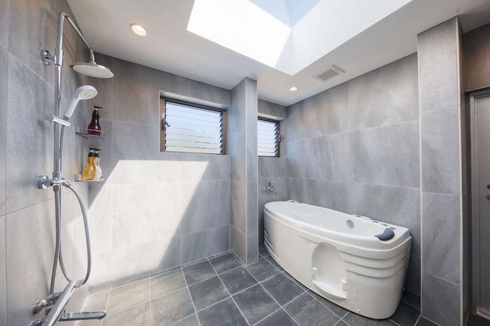 デラックス ヴィラ バスルーム2 | アダンリゾート　和〜Nagomi〜