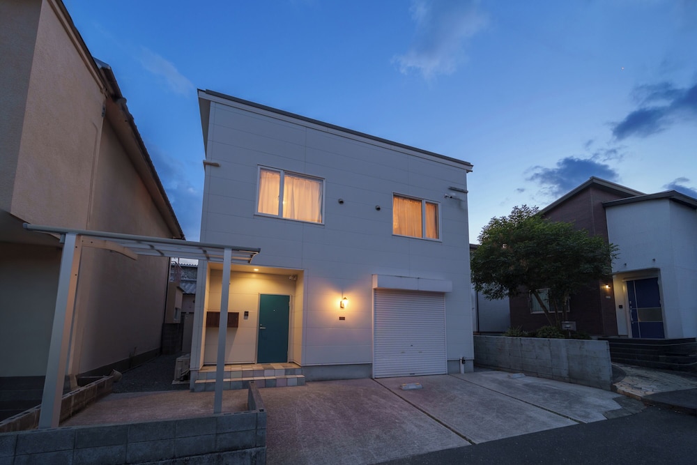 外観1 | リリー ハウス 外観1 | リリー ハウス