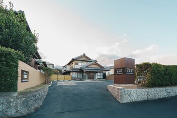 アリュール照波園