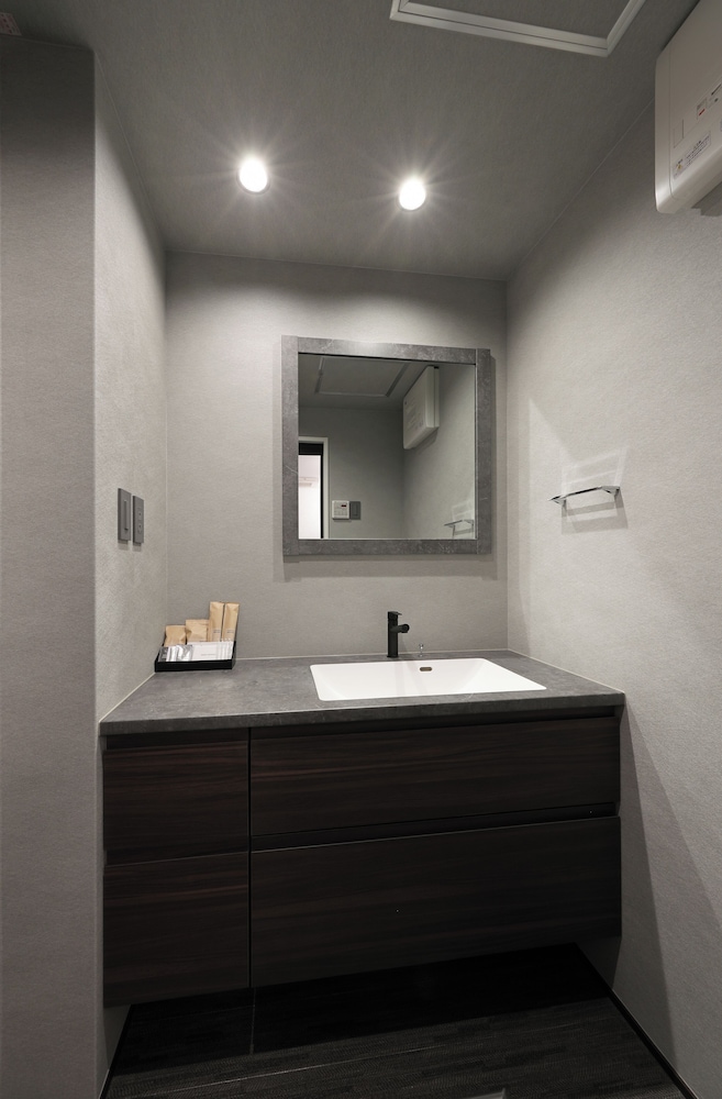 スーペリア ルーム バスルーム1 | グレイスステイ広島平和公園