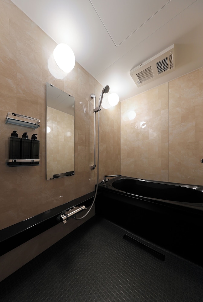 ファミリー スイート バスルーム1 | グレイスステイ広島平和公園