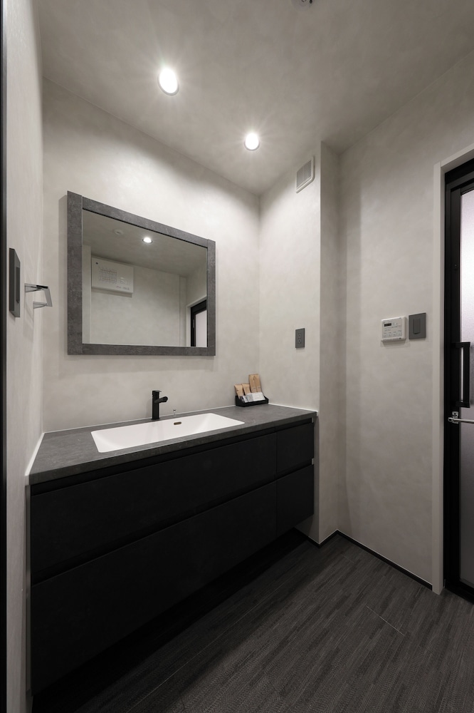 デラックス ルーム バスルーム1 | グレイスステイ広島平和公園