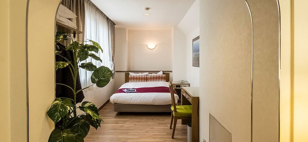 ダブルルーム | 仙景プラザ