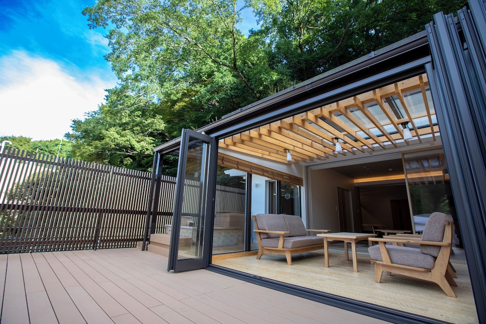 ラグジュアリー スイート 専用バスルーム マウンテンビュー テラス / パティオ2 | Hotel Senkei