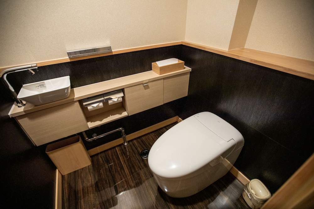 ラグジュアリー スイート 専用バスルーム マウンテンビュー バスルーム1 | Hotel Senkei