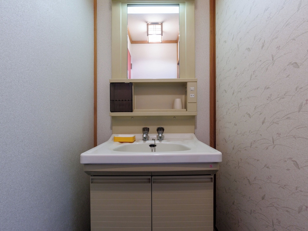 禁煙 2名和室 (バス/トイレ共用) バスルーム1 | Tabist ホテルニューねむろ