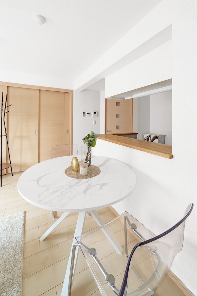 レストラン1 | E-US NAEBO STATION 207