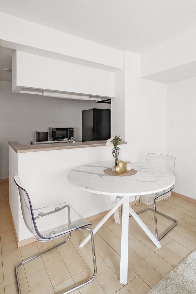 アパートメント レストラン2 | E-US NAEBO STATION 207