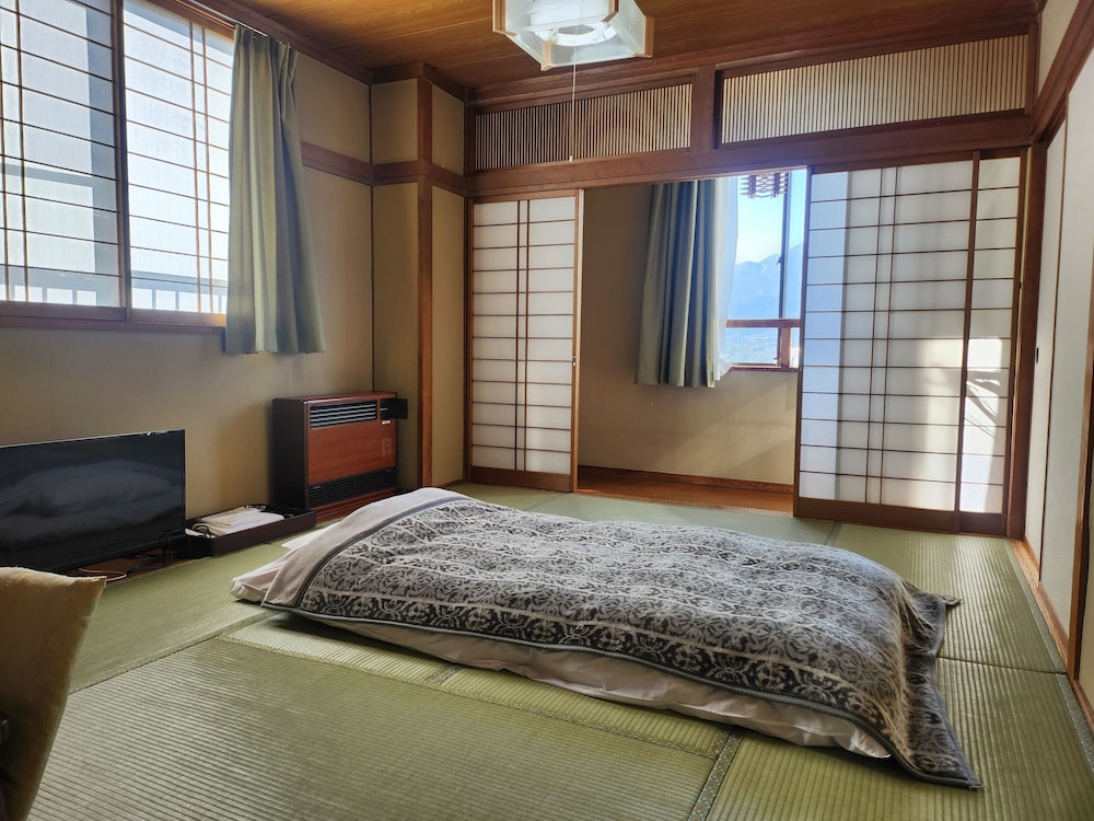 和室8畳バストイレ付 禁煙 | ホテル青木