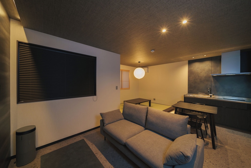 雅音02号室 コンフォート アパートメント シティビュー 禁煙 リビング エリア2 | -雅音-