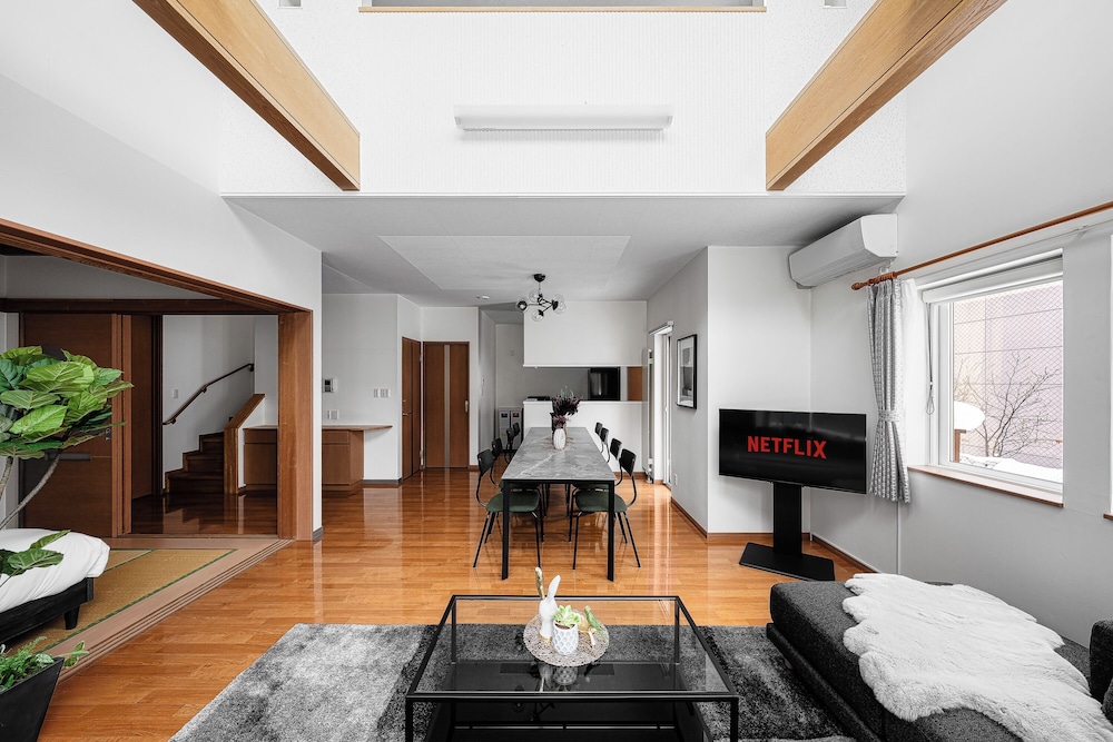 アパートメント リビング エリア2 | THE RADIANT