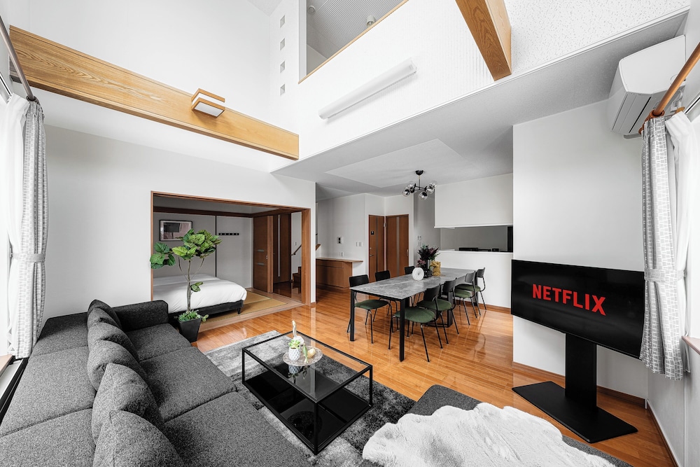 アパートメント リビング エリア0 | THE RADIANT