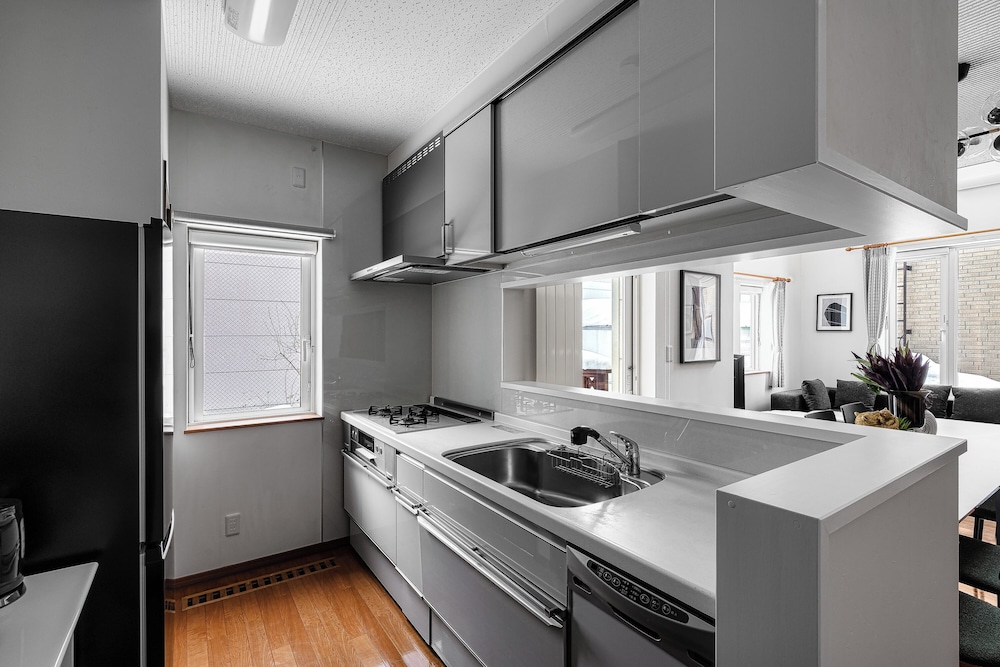 アパートメント 専用キッチン1 | THE RADIANT