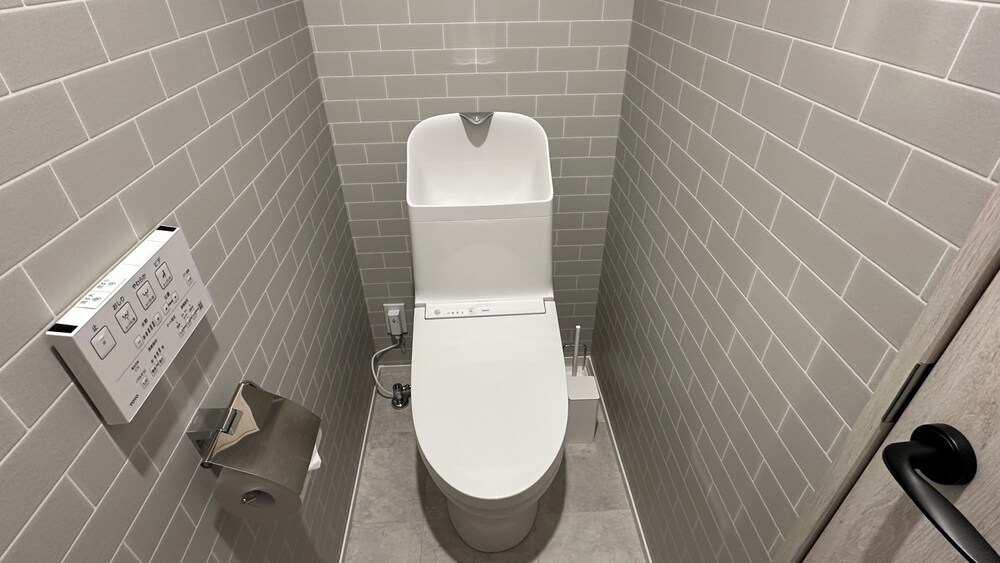 YF-1(最大5名): ファミリー向け/軽食＆ビール(人数分)無料/駐車場有/禁煙 バスルーム2 | Solana Smart INN富士山中湖