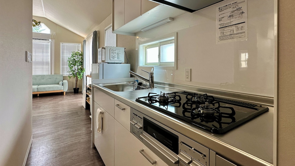 YF-4(最大5名): ファミリー向け/軽食＆ビール(人数分)無料/駐車場有/禁煙 専用キッチン0 | Solana Smart INN富士山中湖