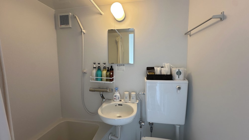 ツインルーム(最大2名): 軽食＆ビール(人数分)無料/駐車場有/禁煙 バスルーム0 | Solana Smart INN富士山中湖