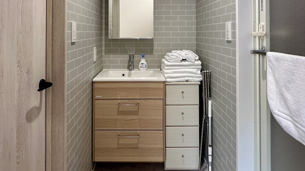 YF-1(最大5名): ファミリー向け/軽食＆ビール(人数分)無料/駐車場有/禁煙 バスルーム0 | Solana Smart INN富士山中湖