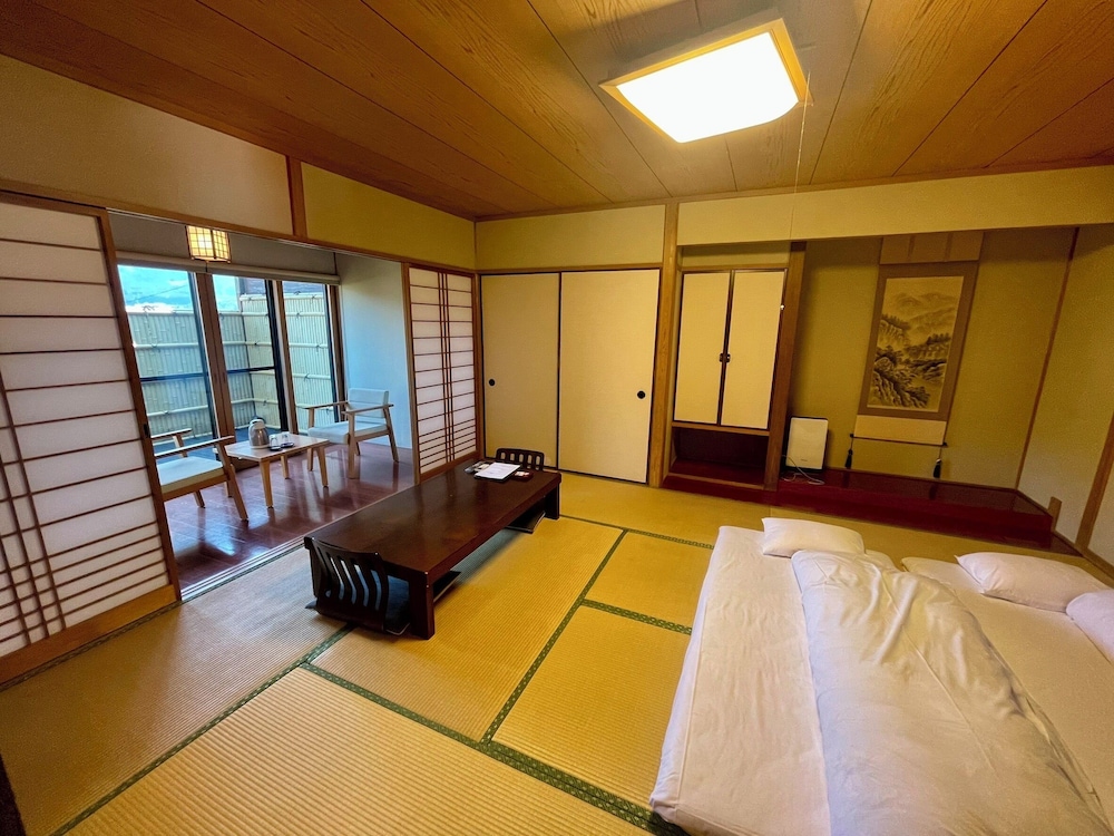 別館 禁煙 - 和室 / 露天風呂付 (三日月、満月) 客室2 | 由布院 旅館やまなみ