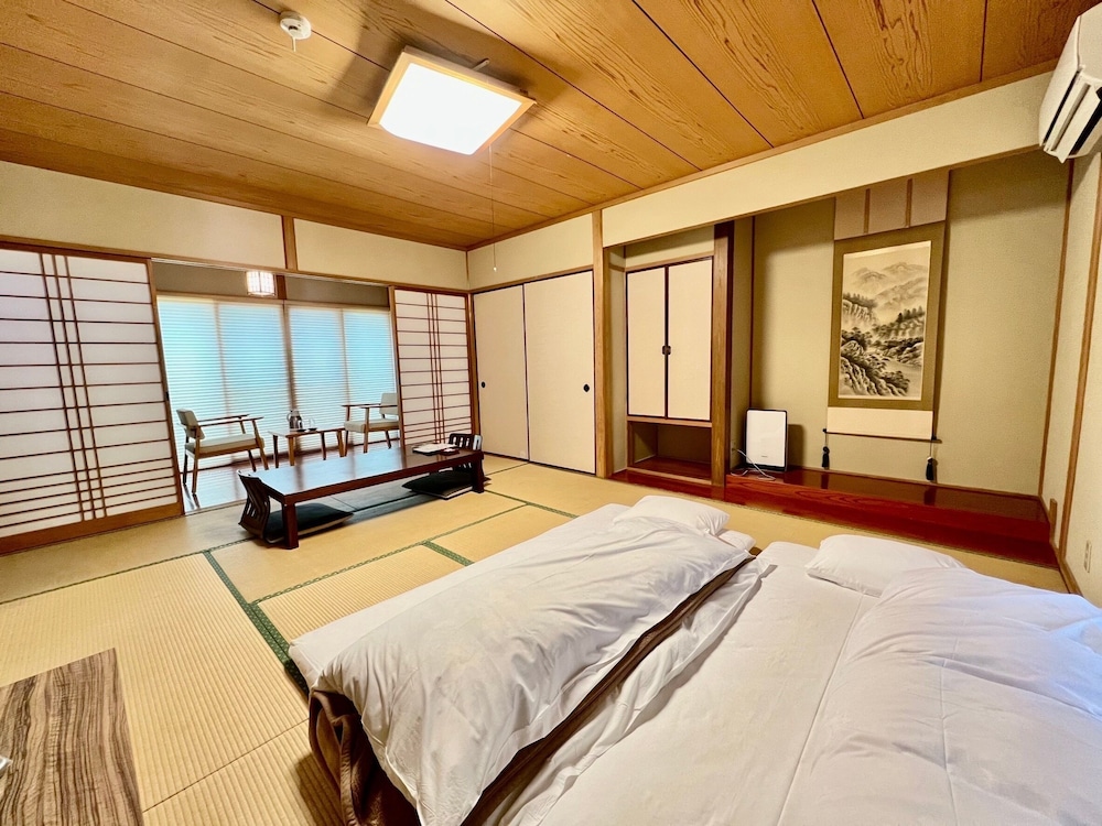 別館 禁煙 - 和室 / 露天風呂付 (三日月、満月) 客室1 | 由布院 旅館やまなみ