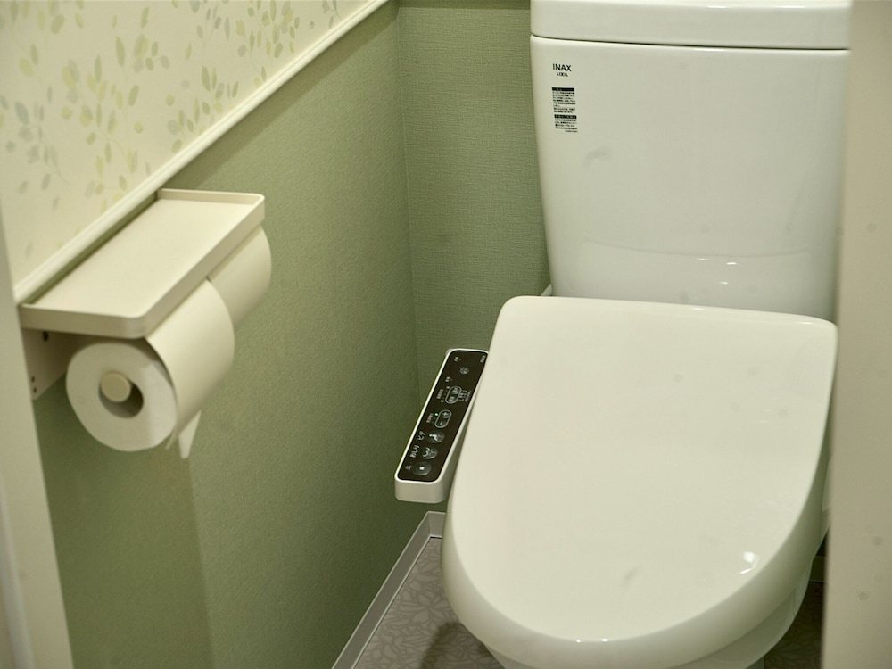 デラックス ダブルルーム ダブルベッド 1 台 禁煙 専用バスルーム 客室4 | 大同 Garden Hotel Osaka Annex